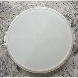 Vintage Tupperware Party Susan White with Lid